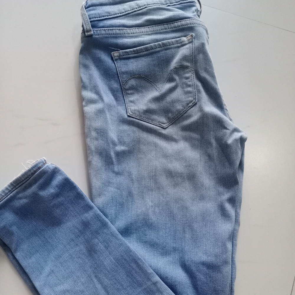 Levis Jeans Ice Blue  Light Color . - Picture 3 of 10